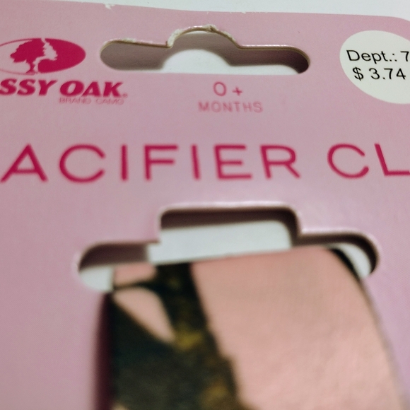 Three (3) NEW ✨ Mossy Oak Pink Pacifier Clips - Picture 3 of 8